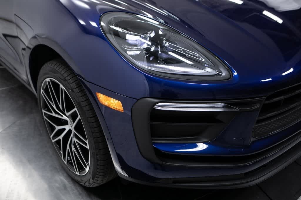 Thumbnail: 2025 Porsche Macan - 12