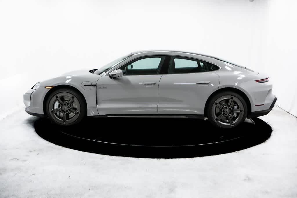Thumbnail: 2025 Porsche Taycan - 2