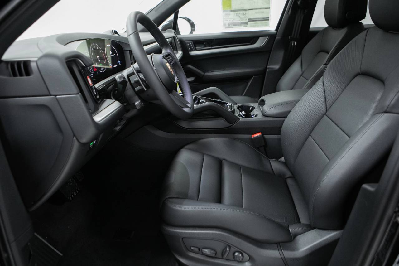 Thumbnail: 2026 Porsche Cayenne - 23