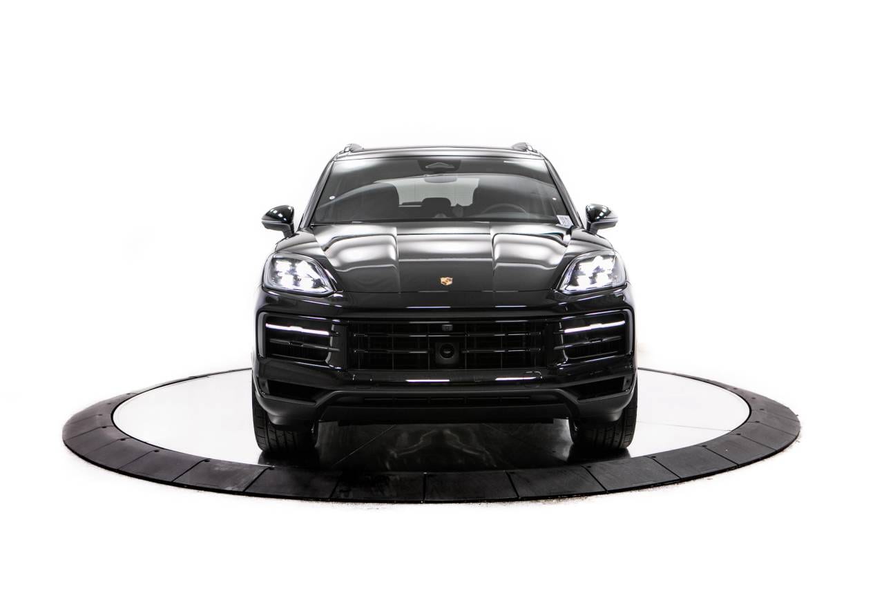 Thumbnail: 2026 Porsche Cayenne - 10