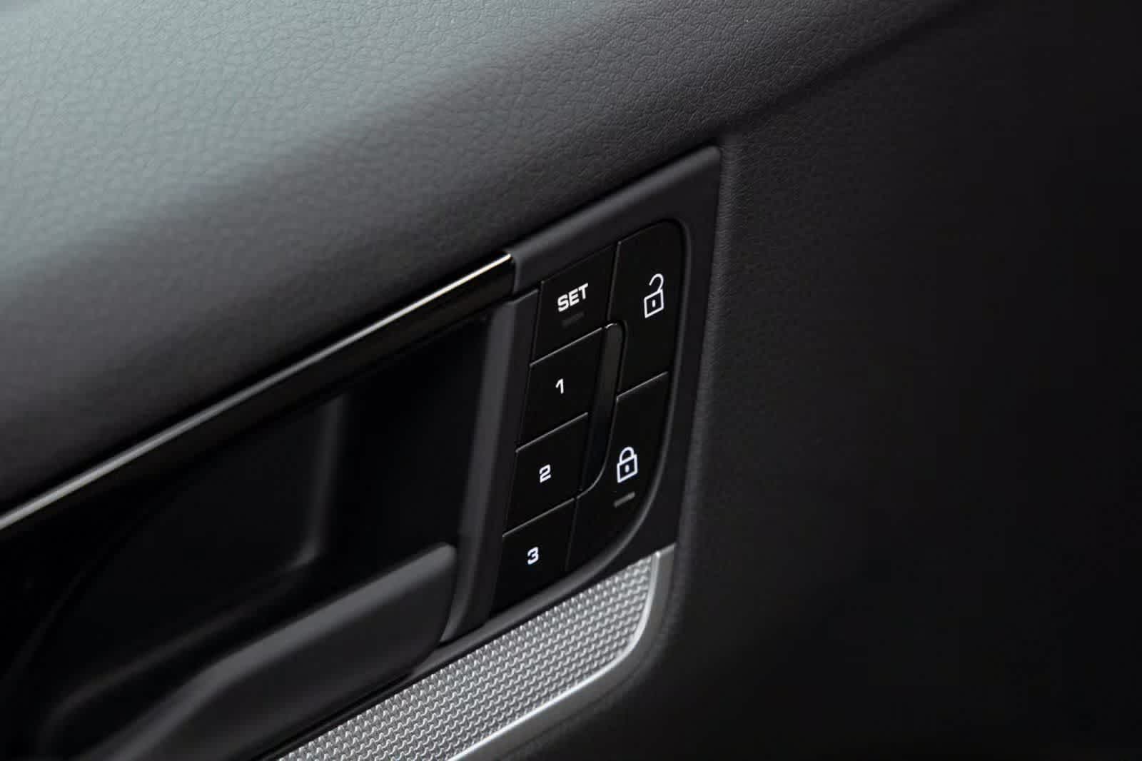 Thumbnail: 2025 Porsche Cayenne - 19