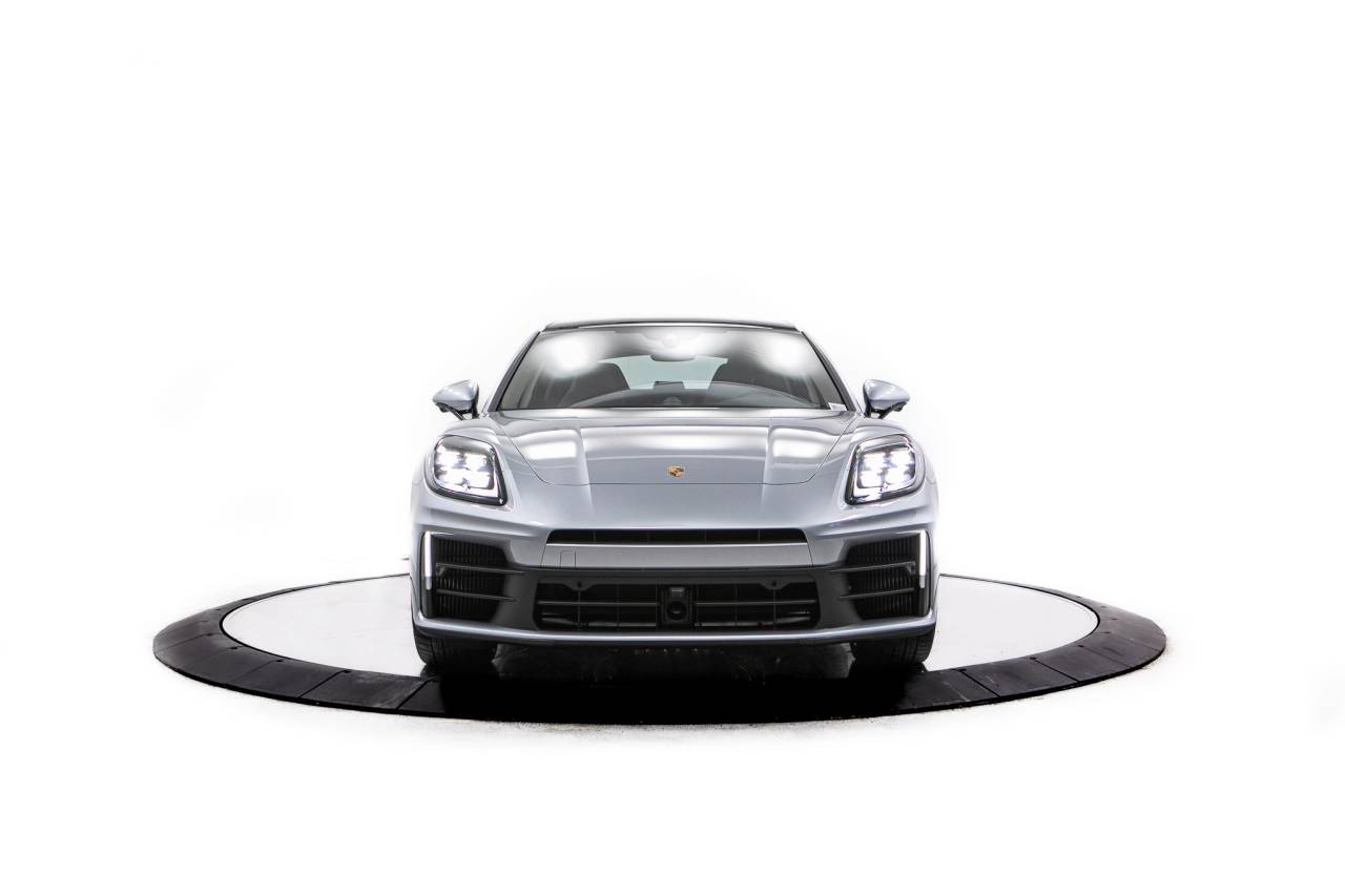 Thumbnail: 2026 Porsche Panamera - 10