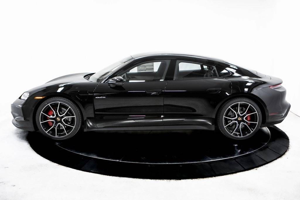 Thumbnail: 2025 Porsche Taycan - 2