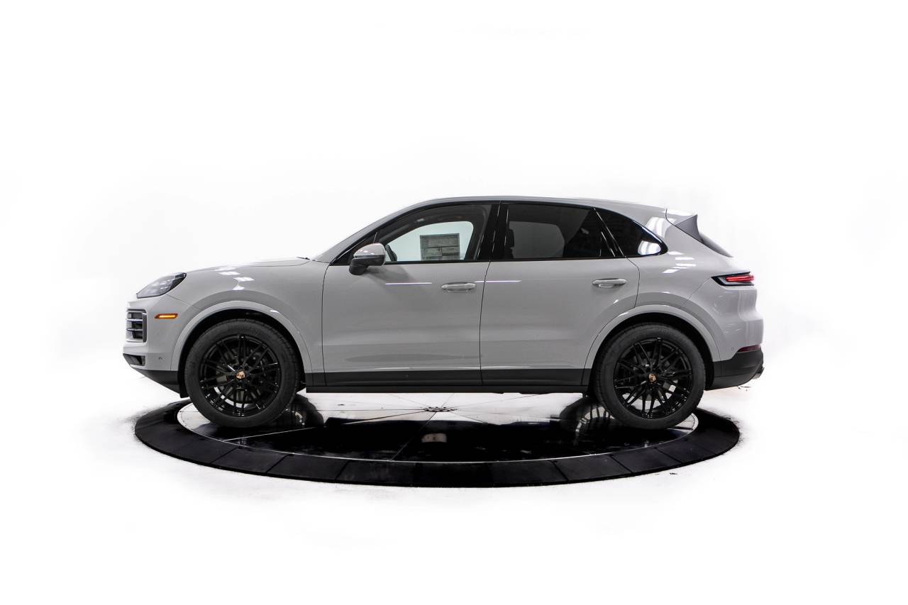 Thumbnail: 2026 Porsche Cayenne - 2