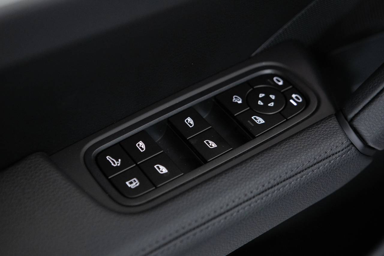 Thumbnail: 2026 Porsche  - 26