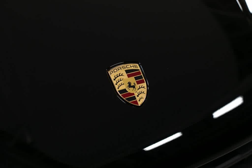 Thumbnail: 2025 Porsche Macan - 19