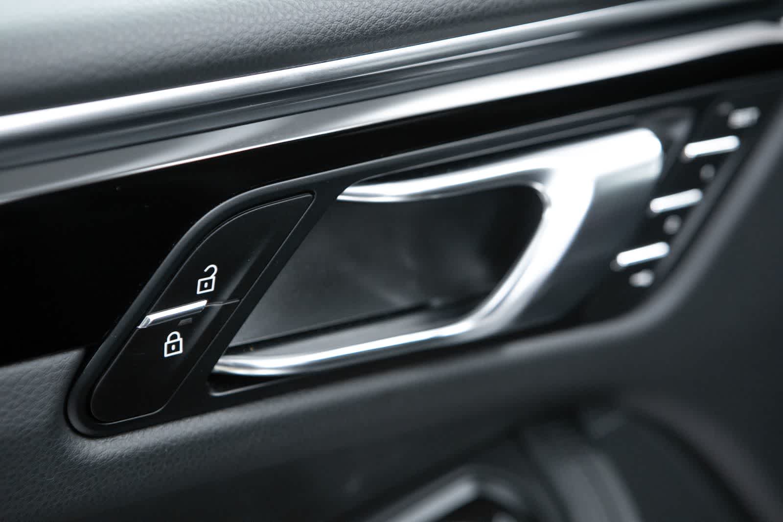 Thumbnail: 2026 Porsche Macan - 26