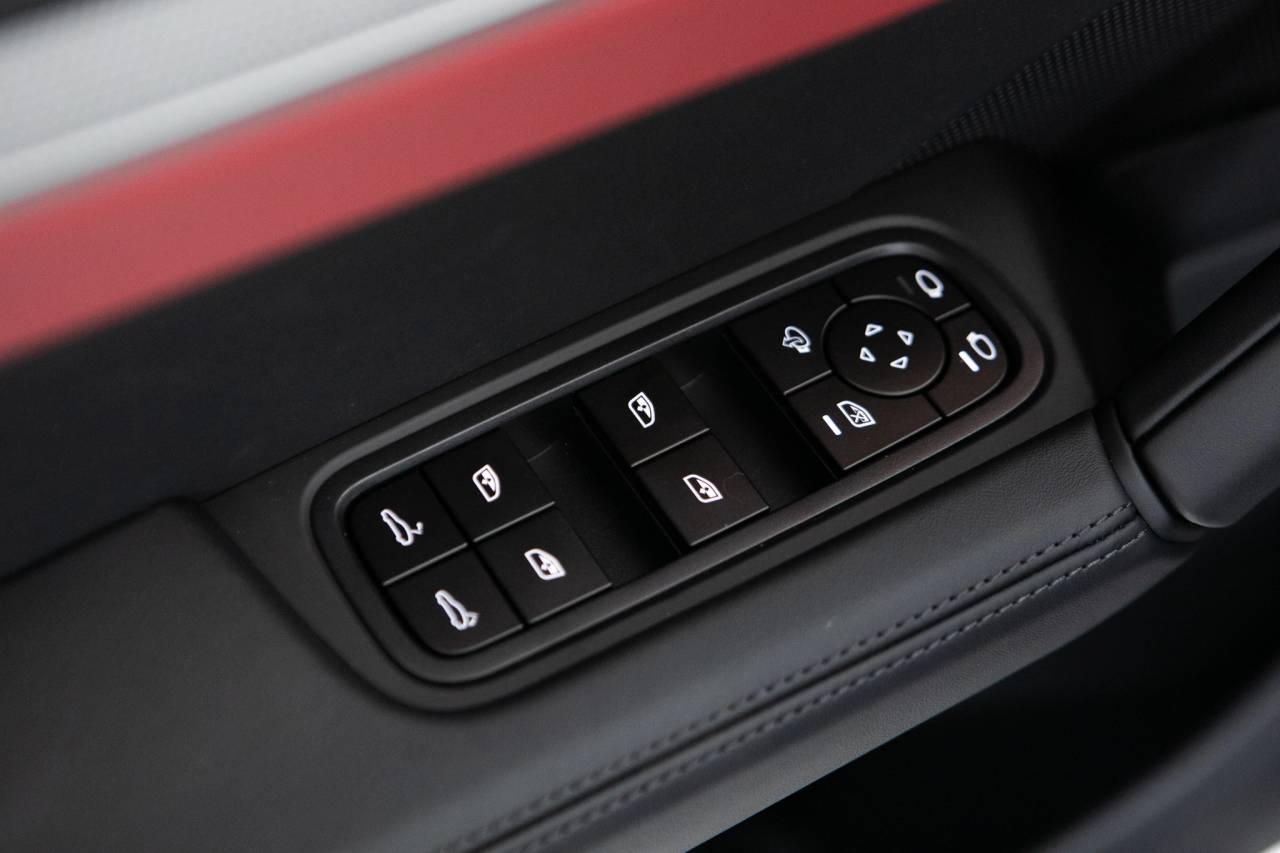 Thumbnail: 2026 Porsche  - 25