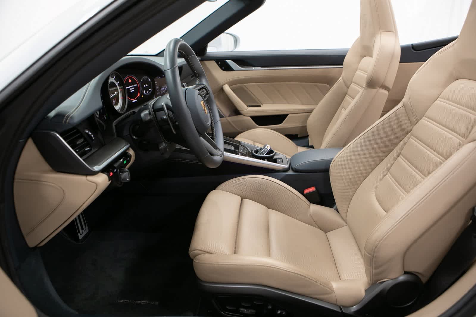 Thumbnail: 2021 Porsche 911 - 16