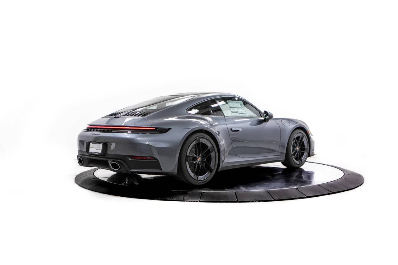 Thumbnail: 2026 Porsche 911 - 7