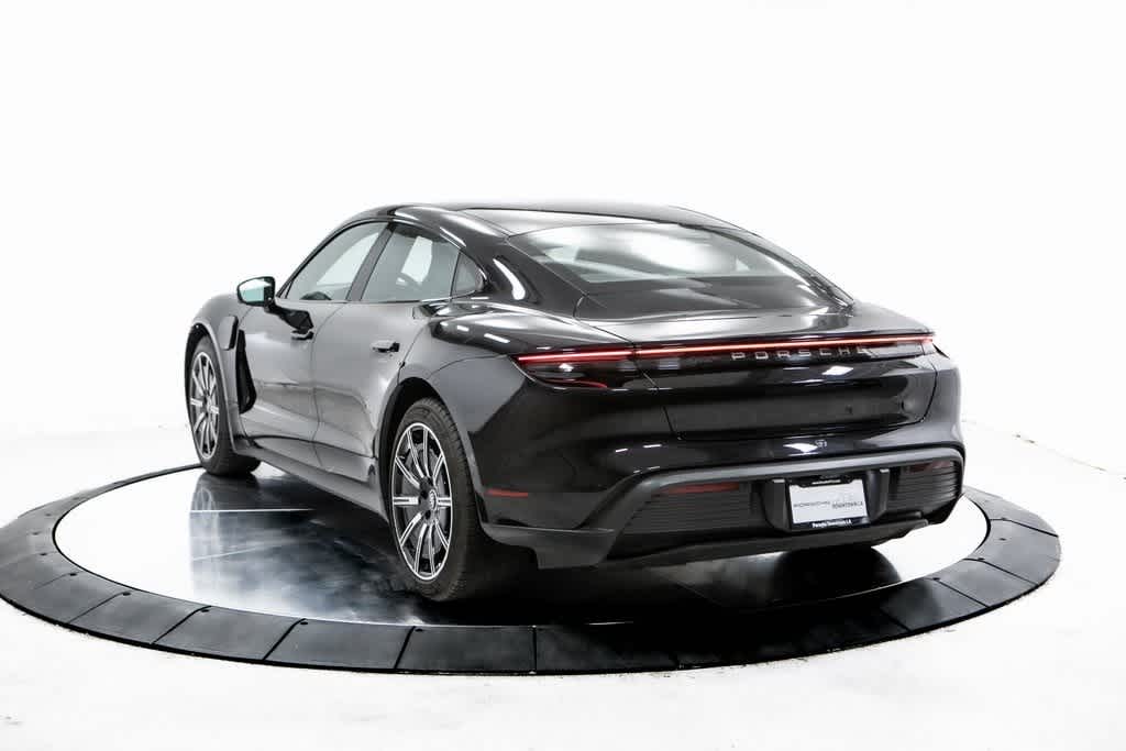 Thumbnail: 2022 Porsche Taycan - 3