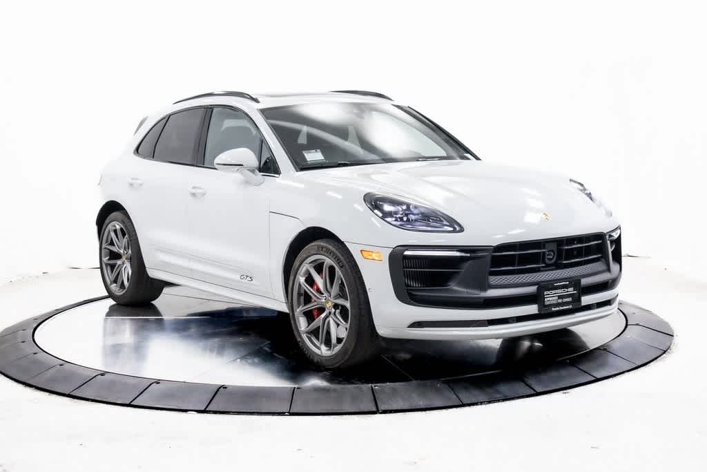 Thumbnail: 2024 Porsche Macan - 9