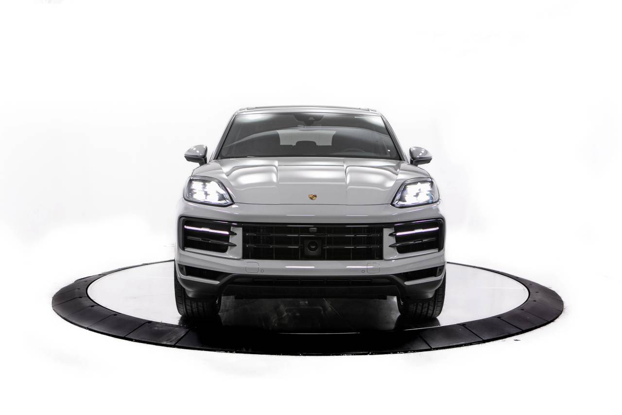 Thumbnail: 2026 Porsche Cayenne - 10