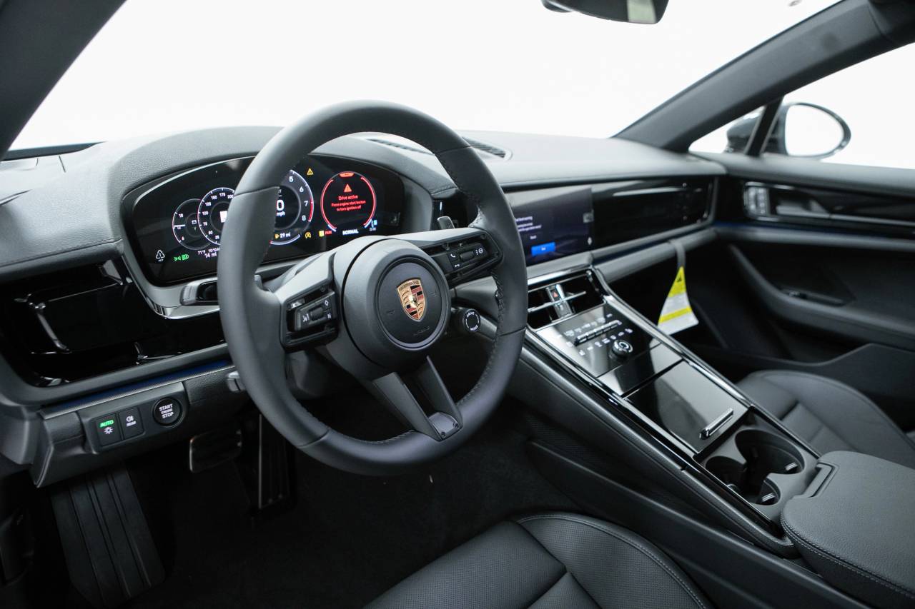 Thumbnail: 2026 Porsche Panamera - 4