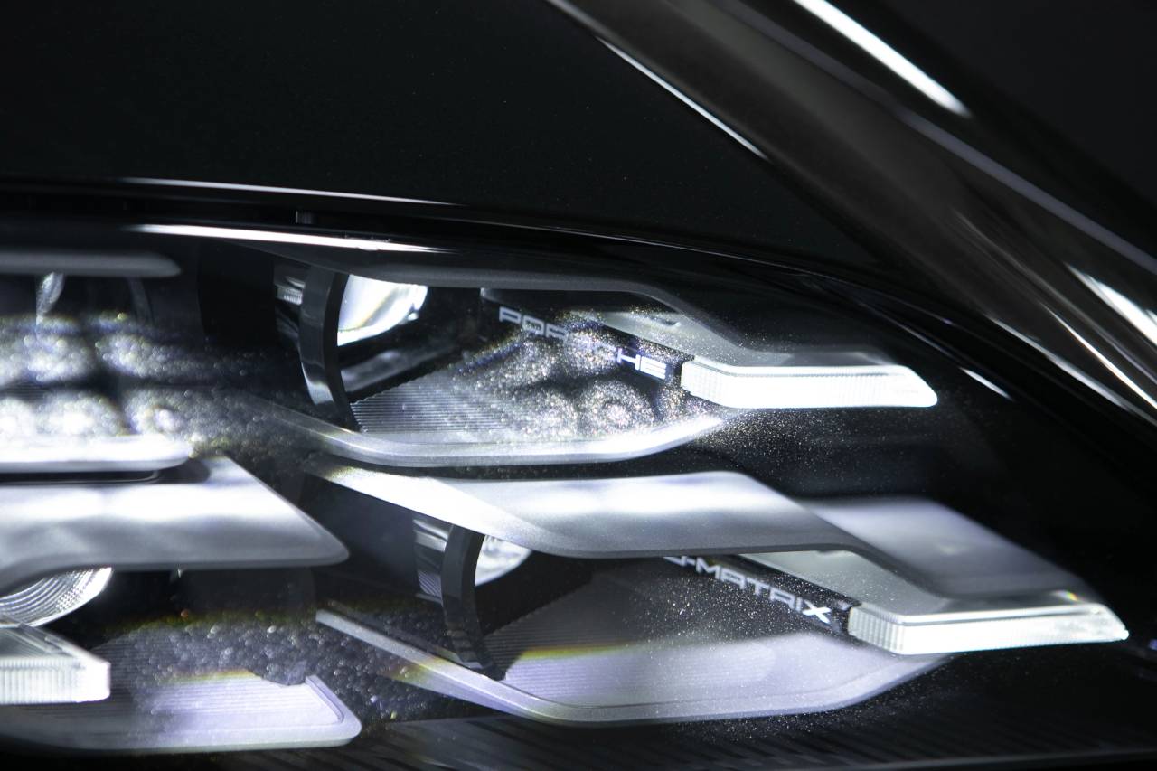 Thumbnail: 2026 Porsche Taycan - 13