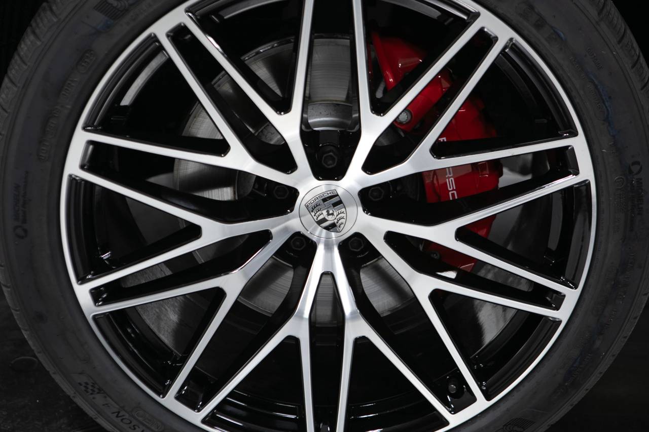 Thumbnail: 2026 Porsche Macan - 11