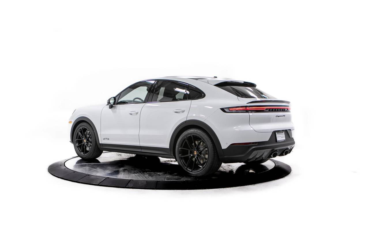 Thumbnail: 2026 Porsche  - 3