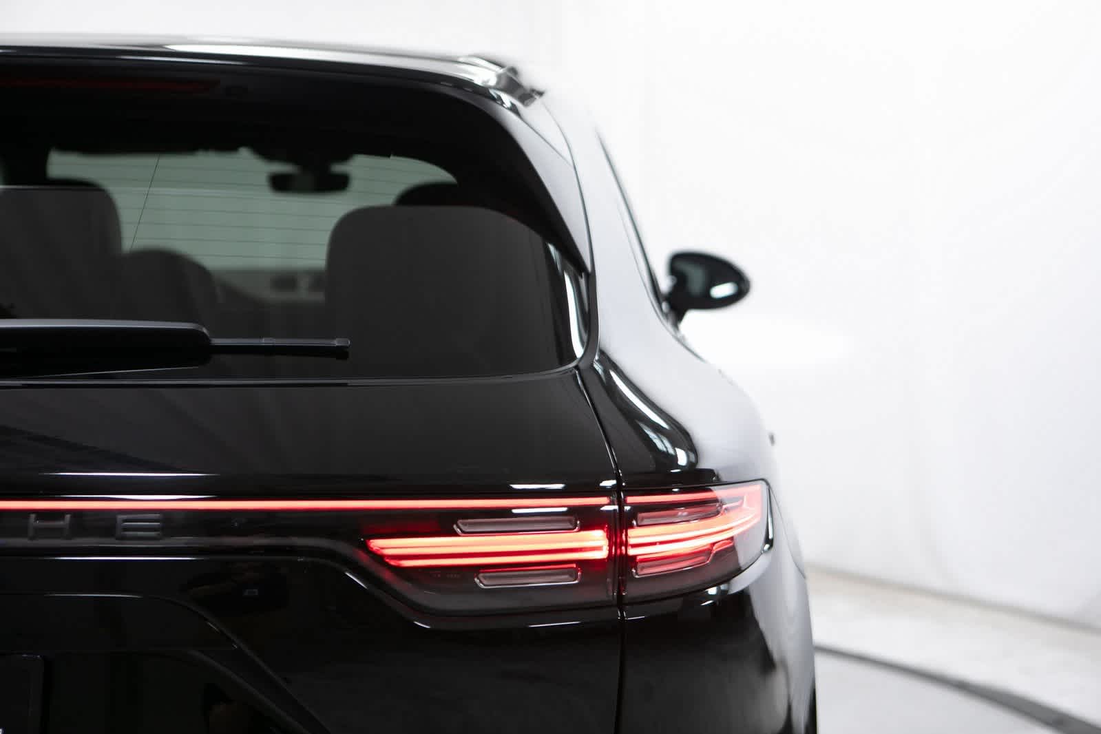 Thumbnail: 2023 Porsche Cayenne - 36