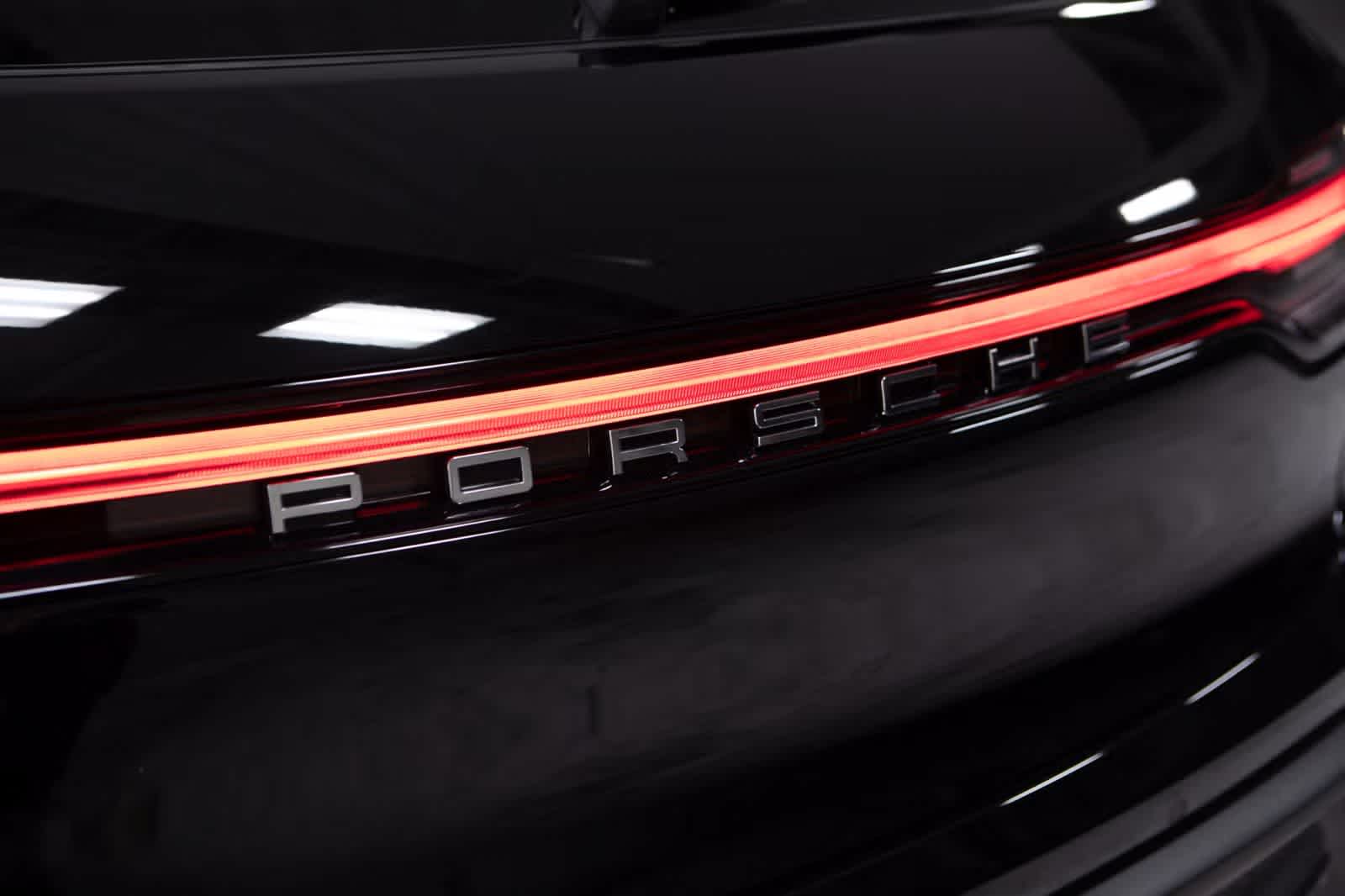 Thumbnail: 2026 Porsche Macan - 18