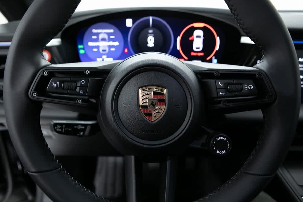 Thumbnail: 2025 Porsche Macan - 14