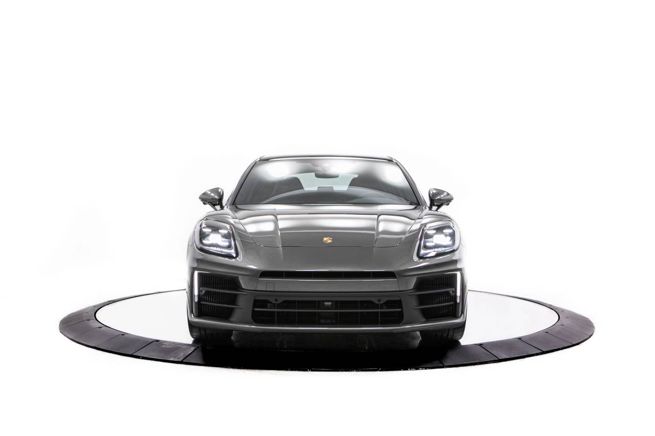 Thumbnail: 2026 Porsche Panamera - 10