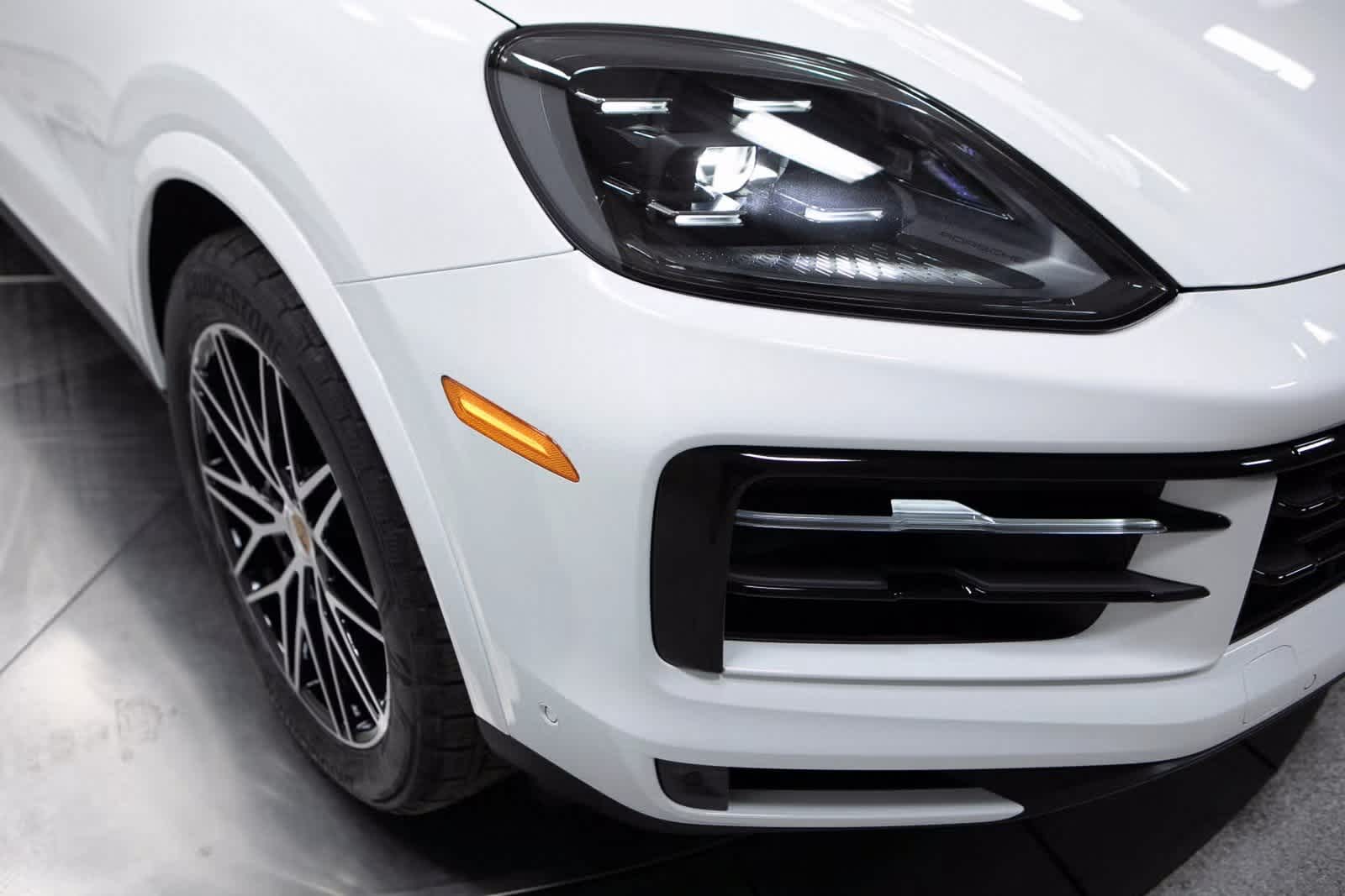 Thumbnail: 2025 Porsche Cayenne - 12