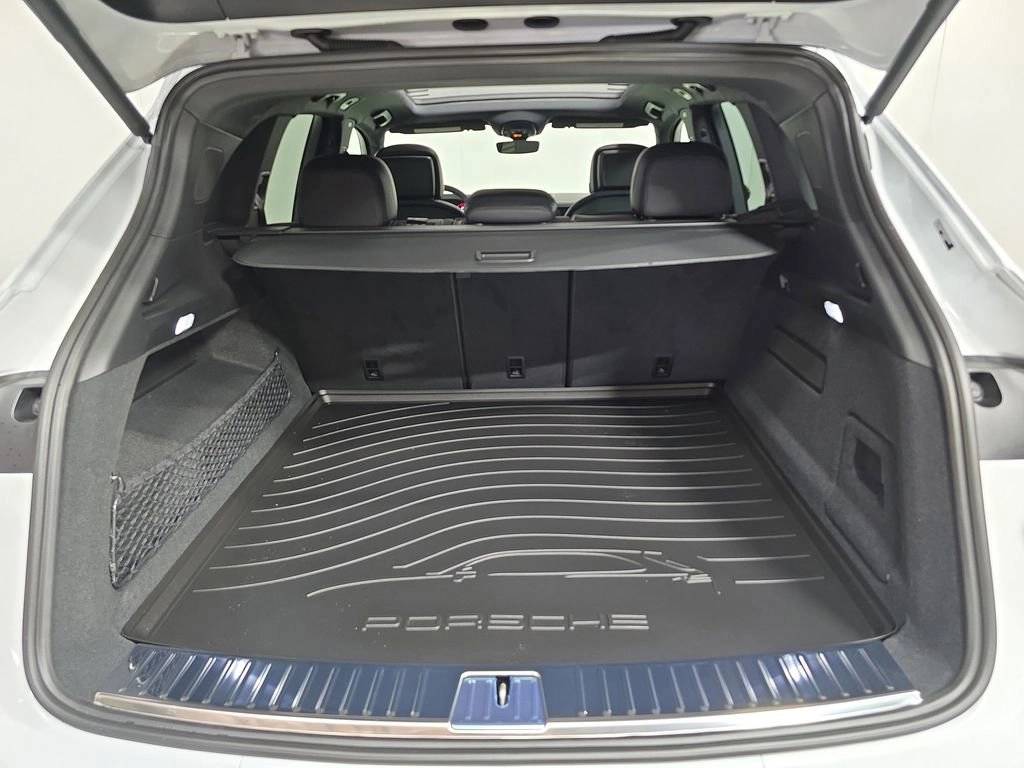 Thumbnail: 2026 Porsche Cayenne - 25