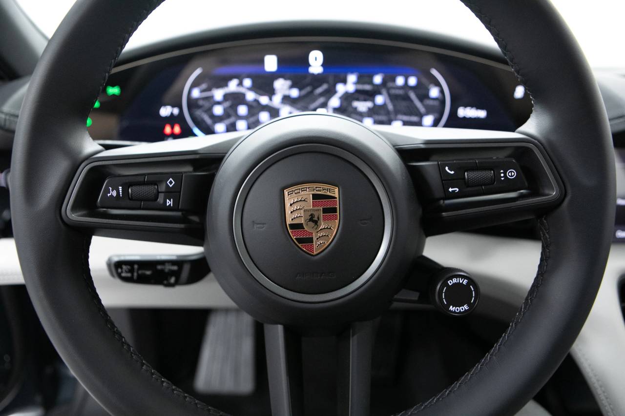 Thumbnail: 2026 Porsche Taycan - 21