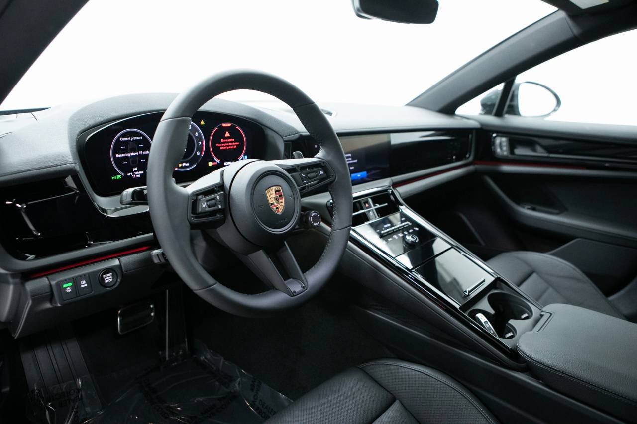 Thumbnail: 2026 Porsche Panamera - 4