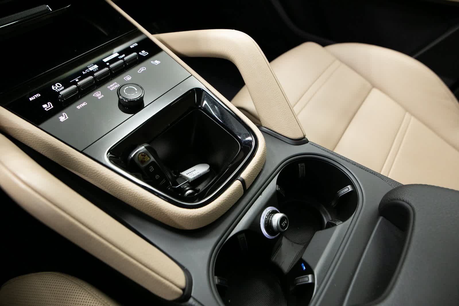 Thumbnail: 2025 Porsche Cayenne - 24