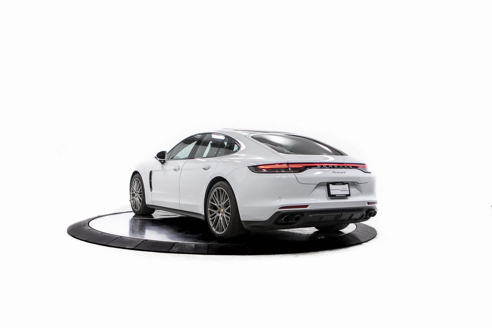 Thumbnail: 2023 Porsche Panamera - 3