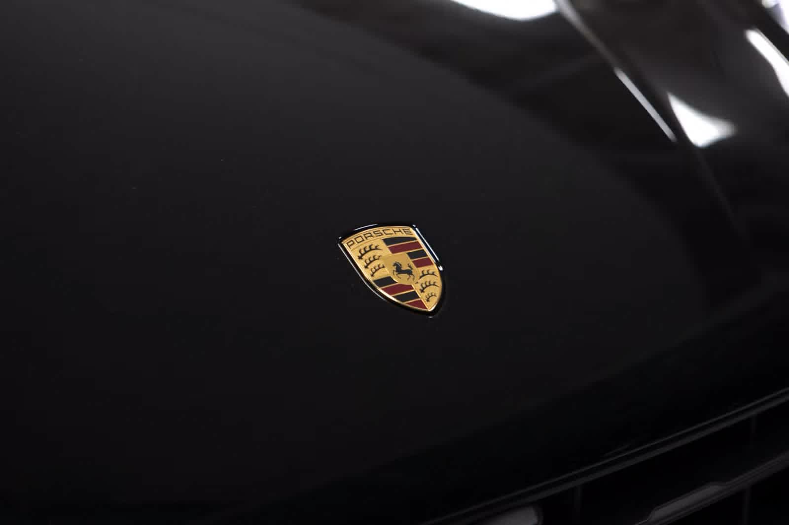 Thumbnail: 2026 Porsche Macan - 17