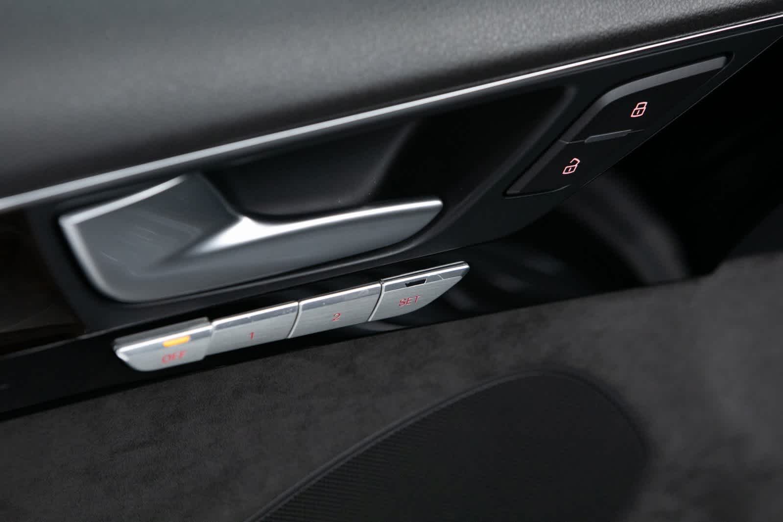 Thumbnail: 2017 Audi A8 - 19