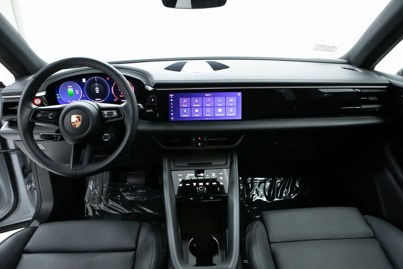 Thumbnail: 2025 Porsche Macan - 13