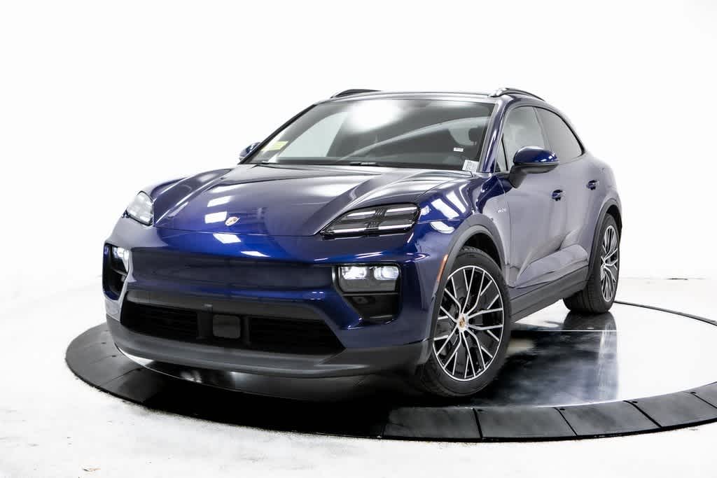 Thumbnail: 2025 Porsche Macan - 1