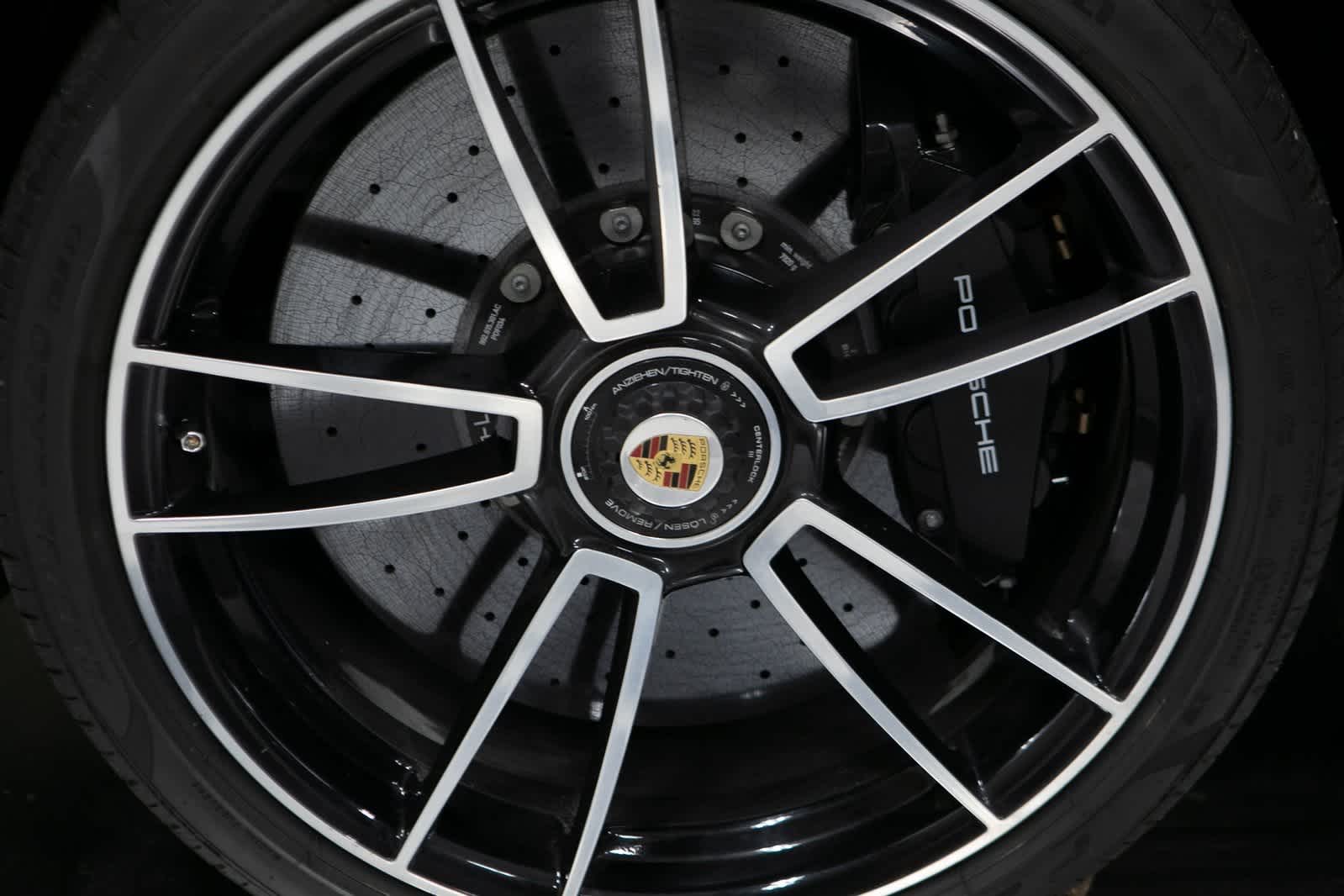 Thumbnail: 2023 Porsche 911 - 11