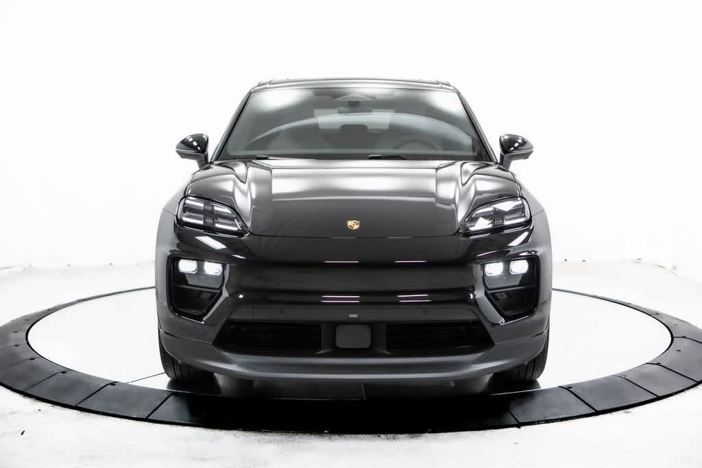 Thumbnail: 2025 Porsche Macan - 10