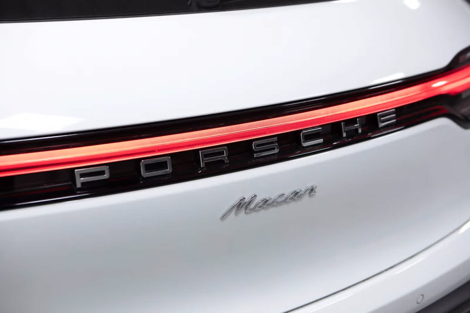 Thumbnail: 2025 Porsche Macan - 18