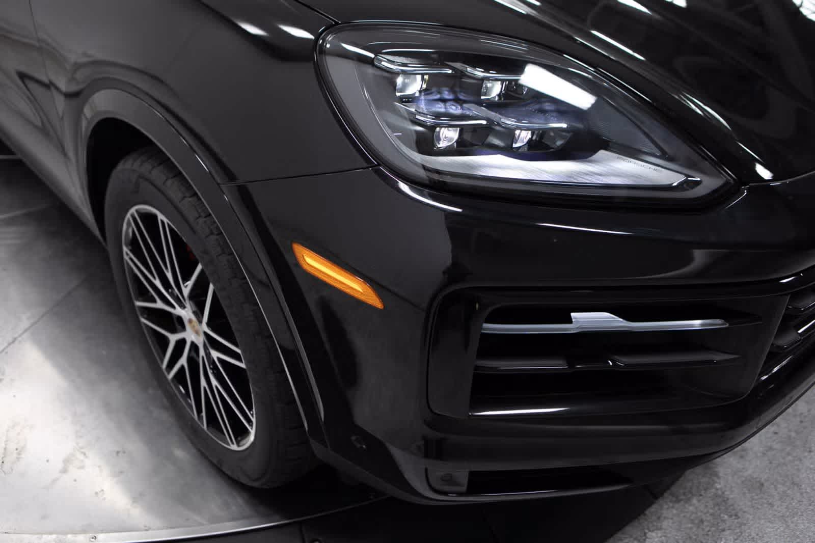 Thumbnail: 2026 Porsche Cayenne - 11
