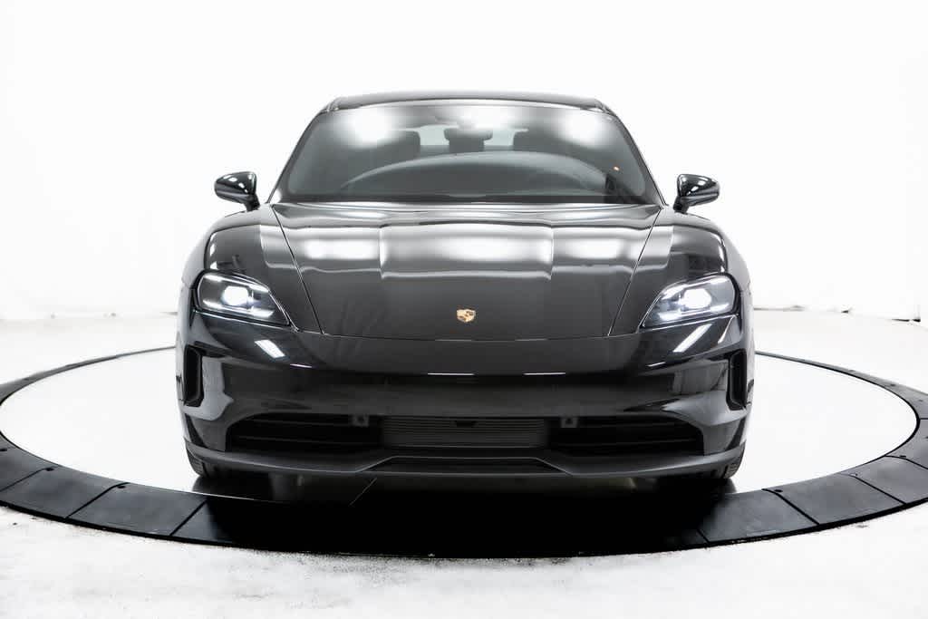 Thumbnail: 2025 Porsche Taycan - 10