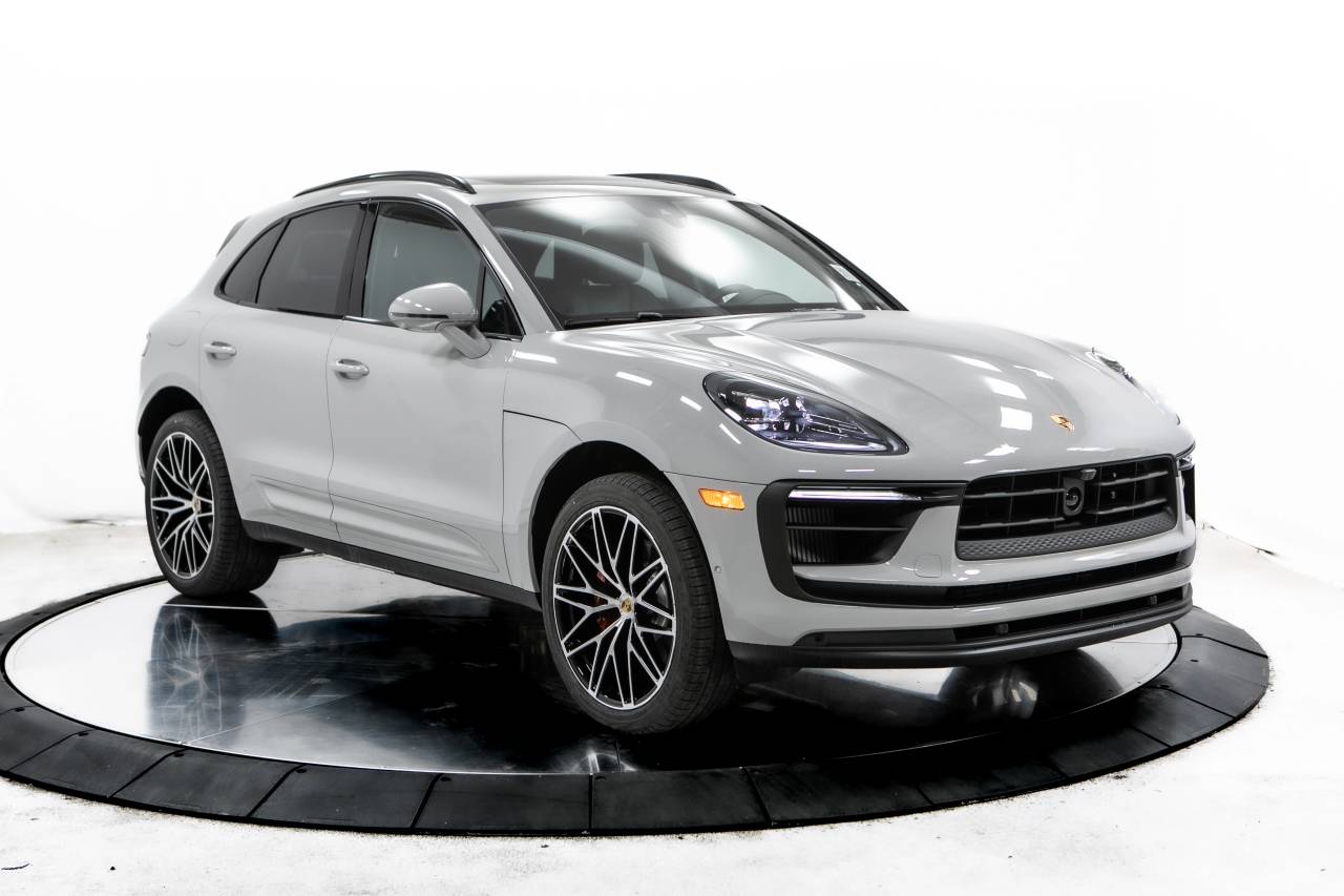 Thumbnail: 2025 Porsche Macan - 11