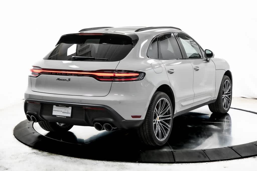 Thumbnail: 2025 Porsche Macan - 7