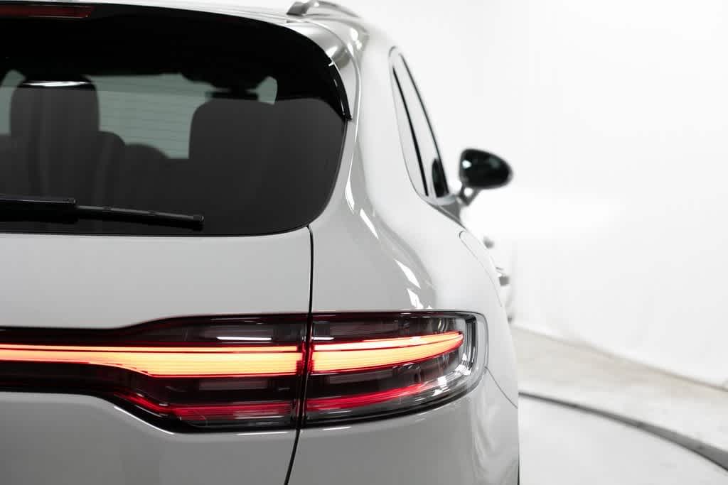 Thumbnail: 2025 Porsche Macan - 39