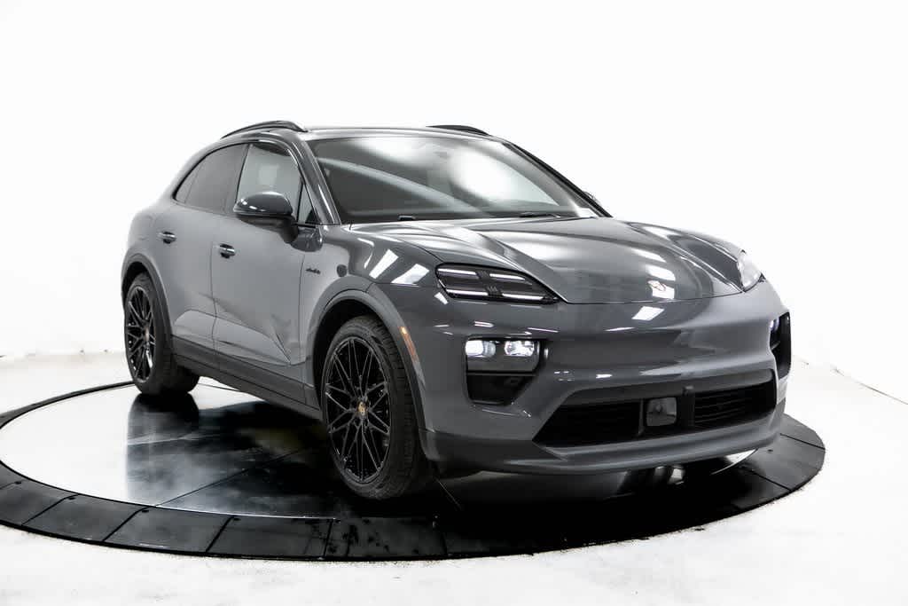 Thumbnail: 2025 Porsche Macan - 9