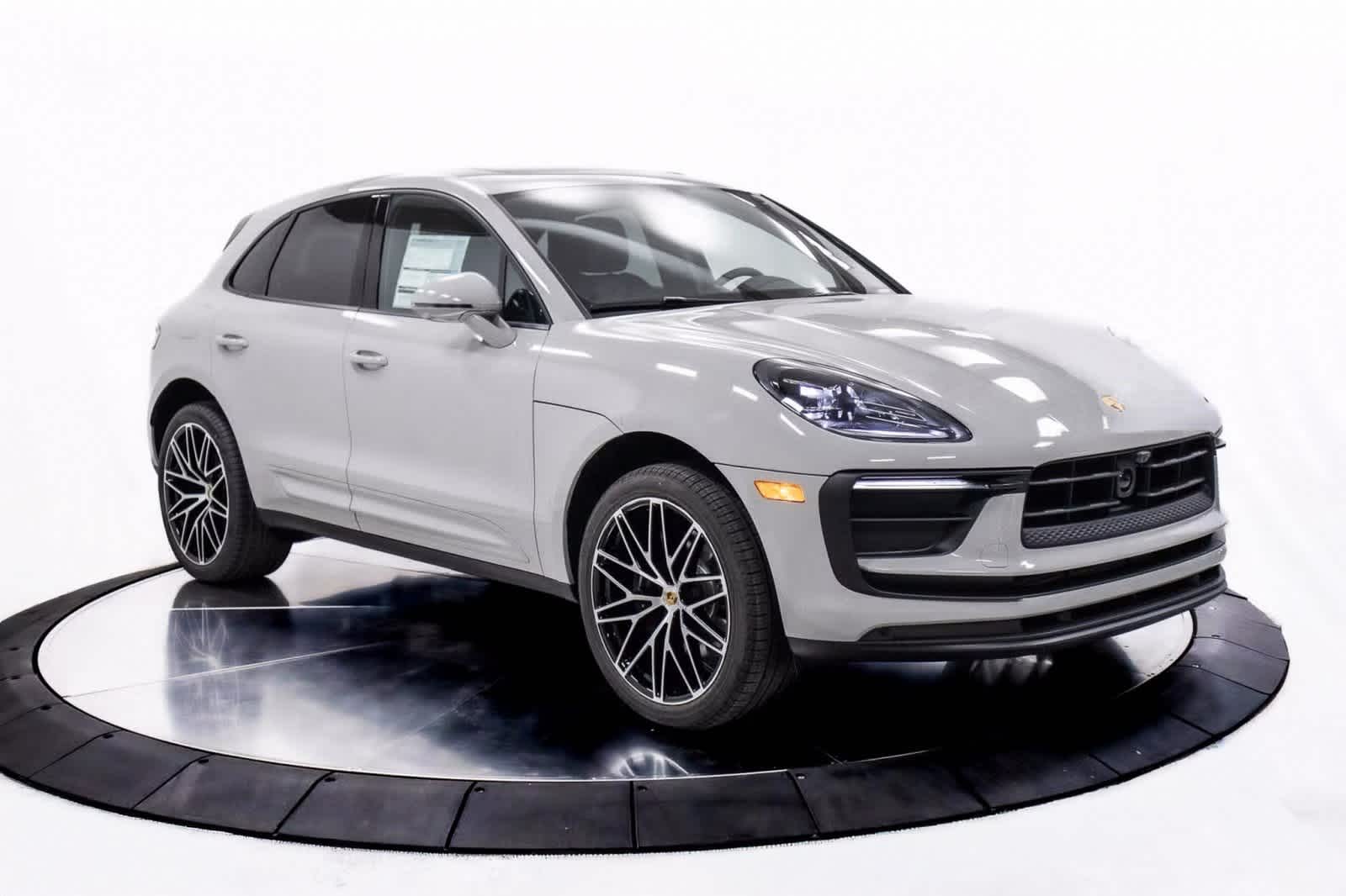 Thumbnail: 2025 Porsche Macan - 9