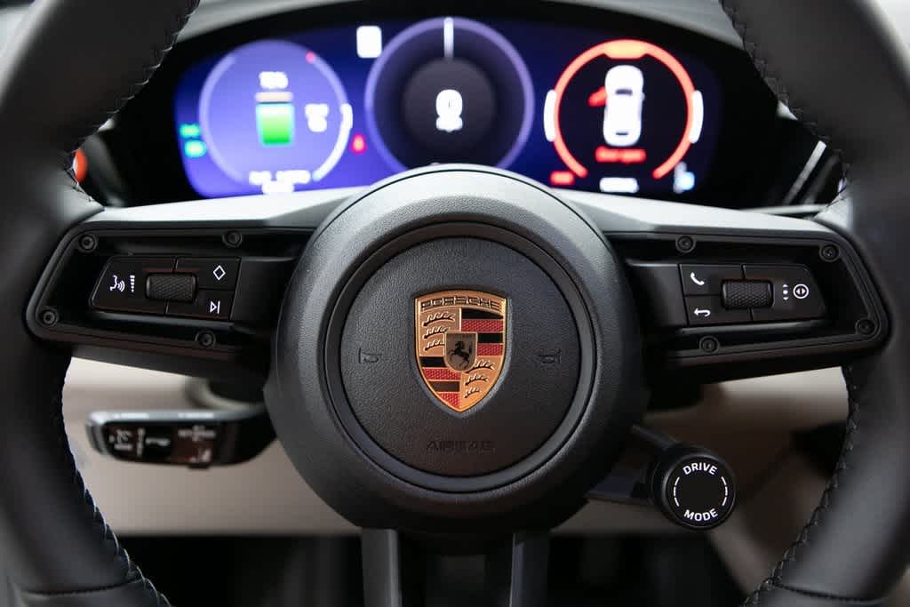 Thumbnail: 2025 Porsche Macan - 14