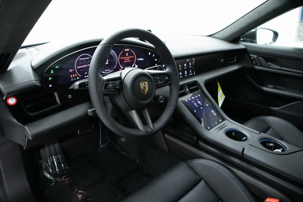 Thumbnail: 2025 Porsche Taycan - 4