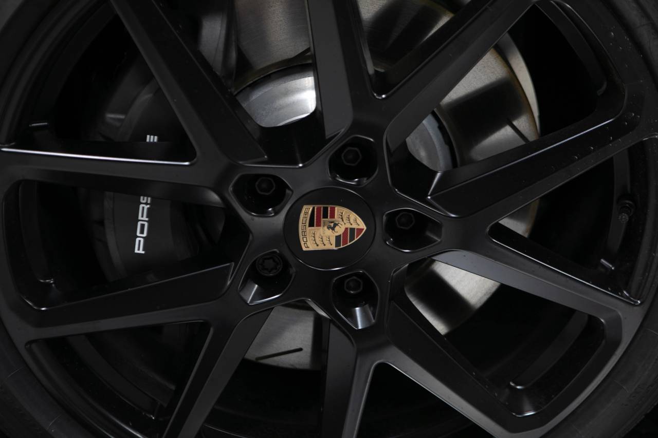 Thumbnail: 2026 Porsche Panamera - 11