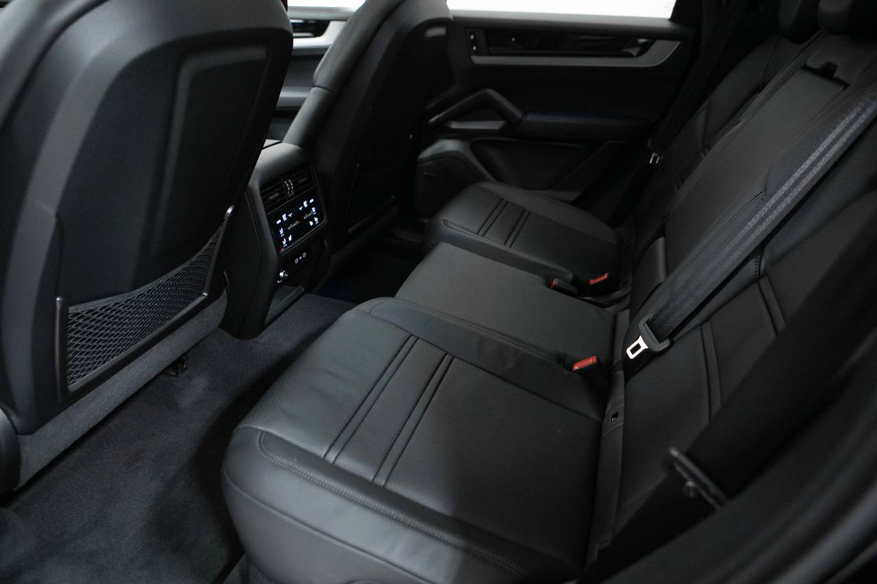 Thumbnail: 2026 Porsche  - 37