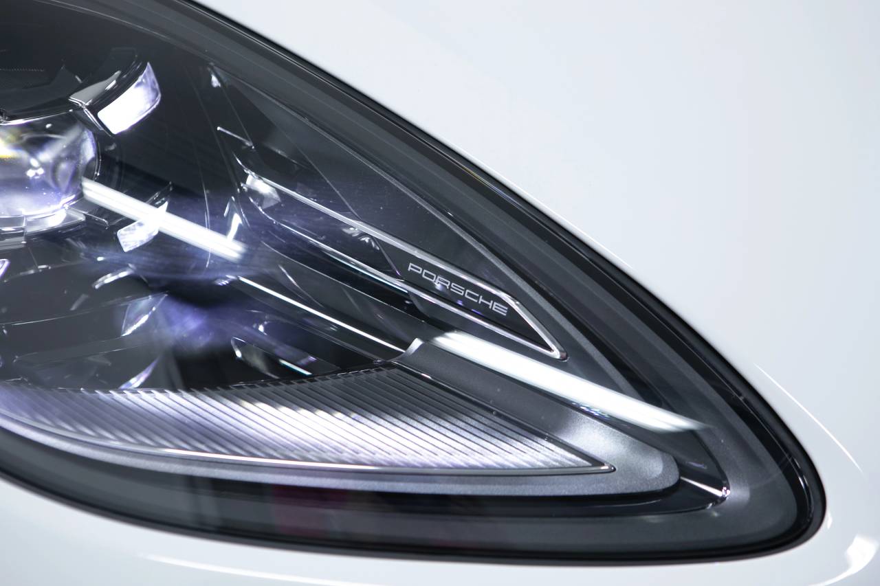 Thumbnail: 2026 Porsche Macan - 13